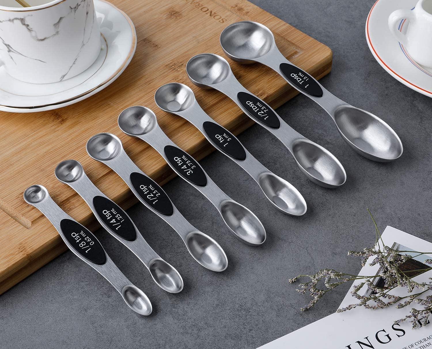YellRin dishwasher-safe spoons, convenient cleanup after cooking and baking.