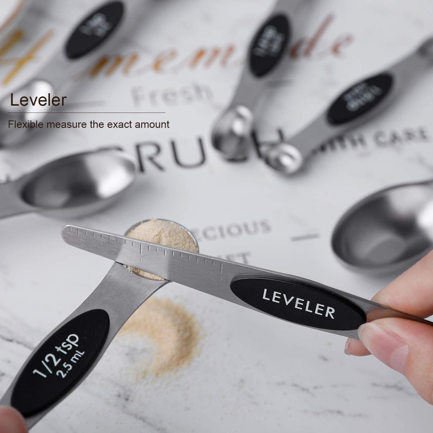 YellRin spoons feature metric markings for precise measurements.
