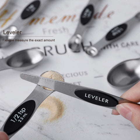 YellRin spoons feature metric markings for precise measurements.