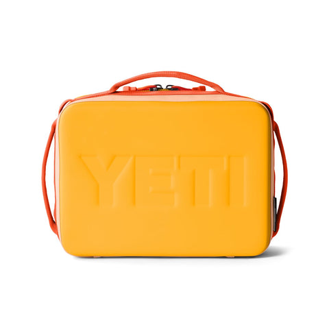 YETI Daytrip 5L easy-clean lining simplifies cleanup after use.