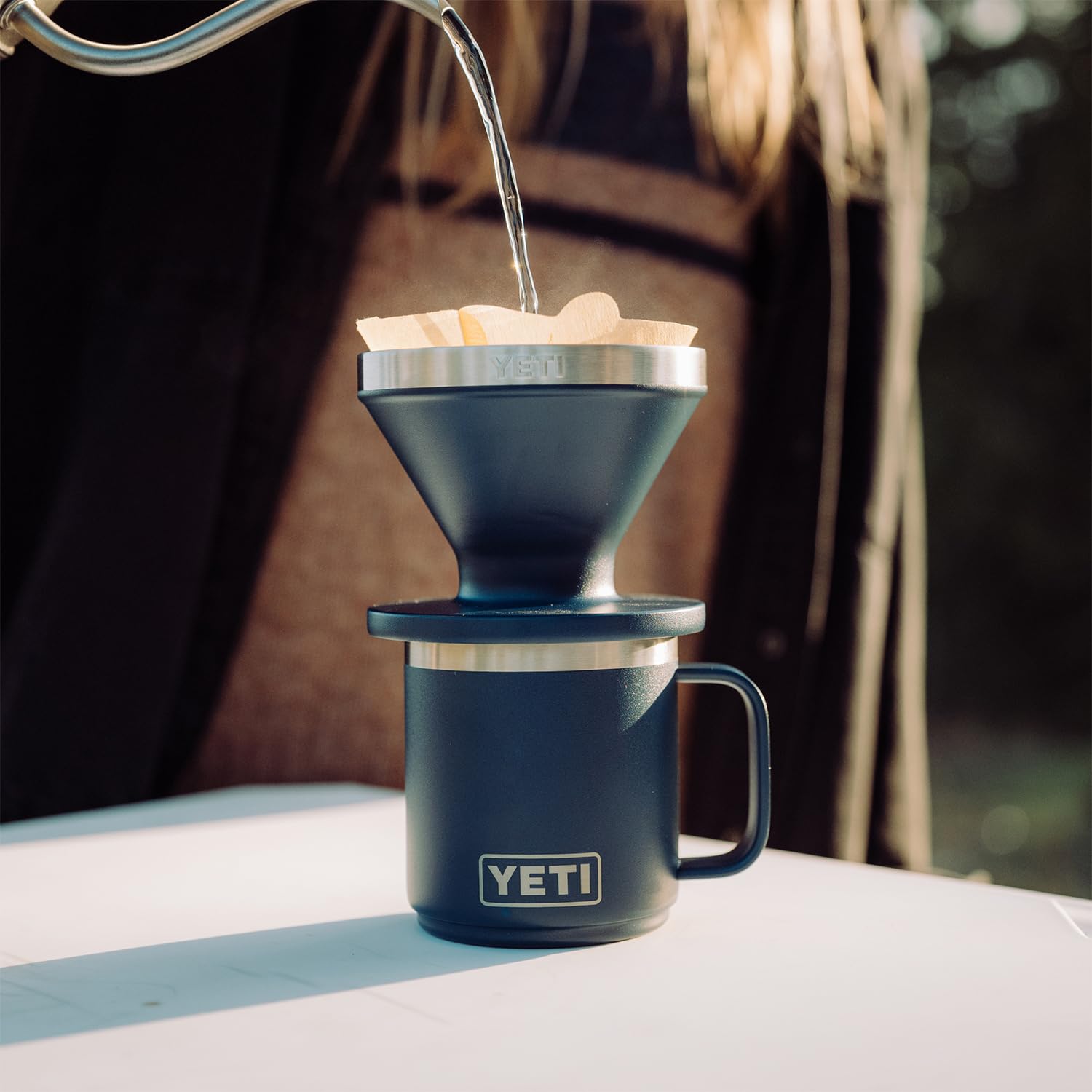 YETI Rambler dishwasher-safe icon indicating easy cleaning in home kitchens.