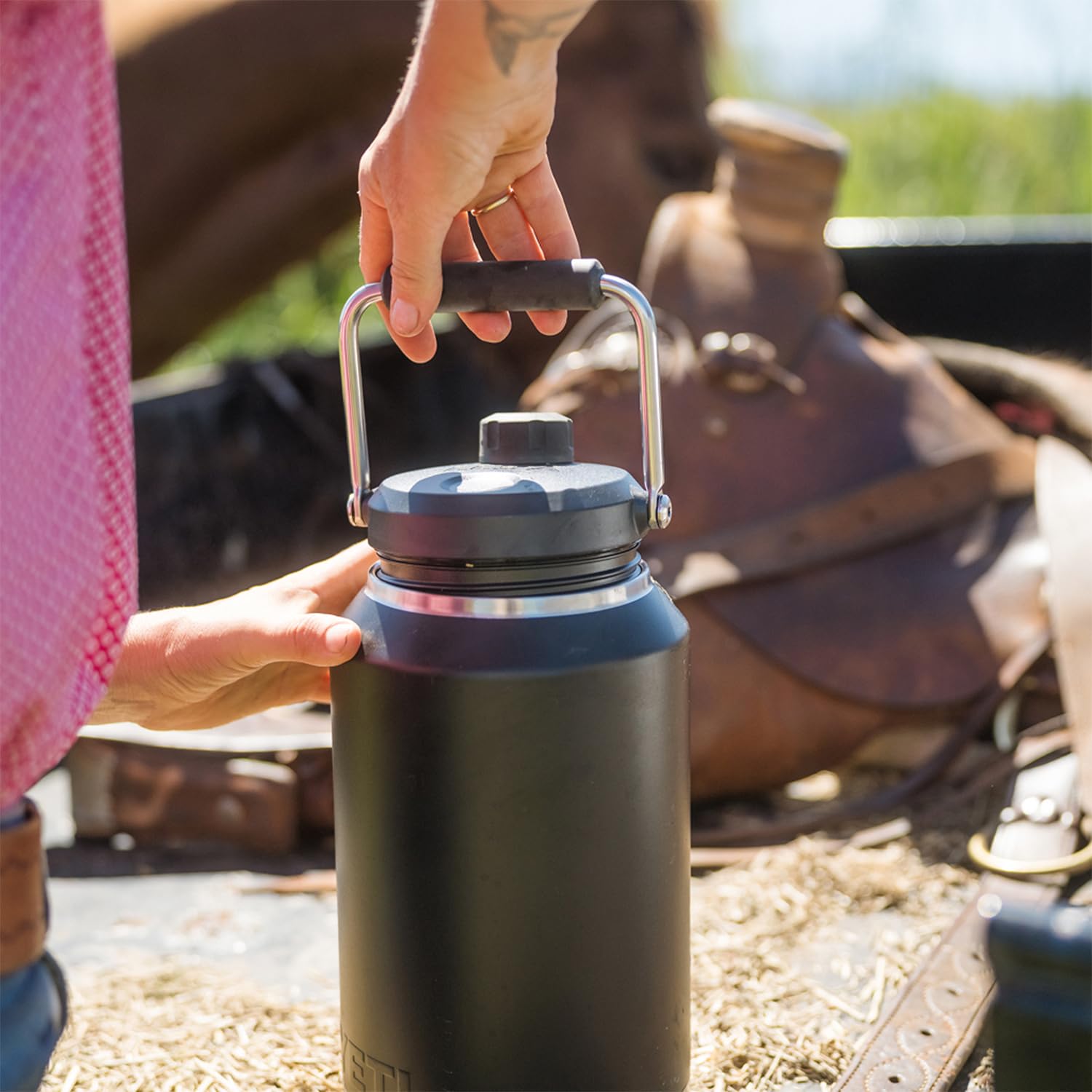 YETI Rambler Gallon Jug 2.0 bearfoot non-slip ring on the base
