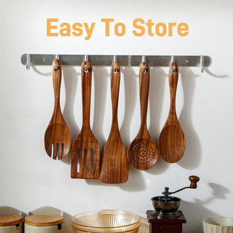 Yhendelion slotted spatula lets steam escape while flipping and draining.