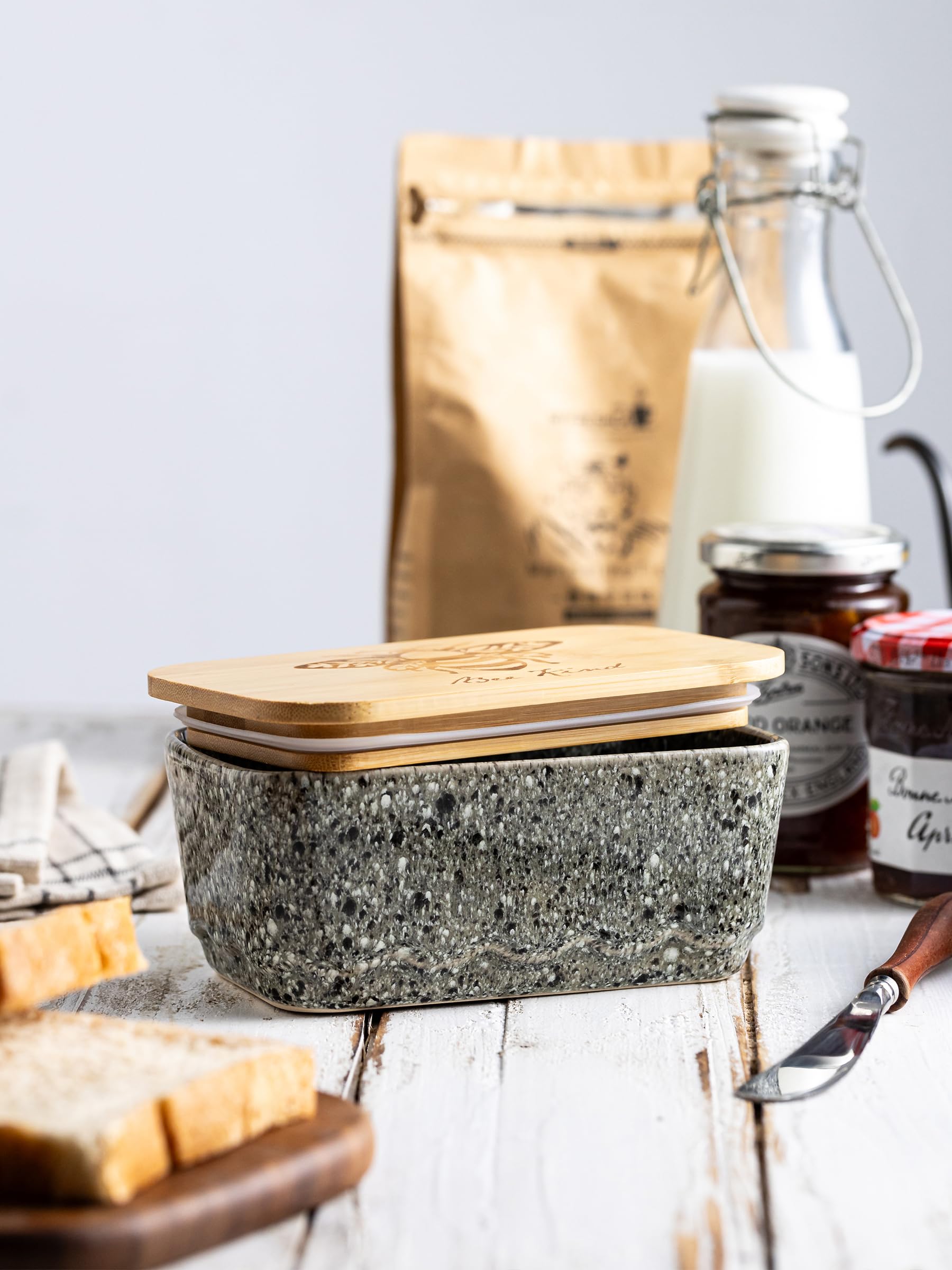 YHOJOY easy-clean rounded edges for neat butter storage