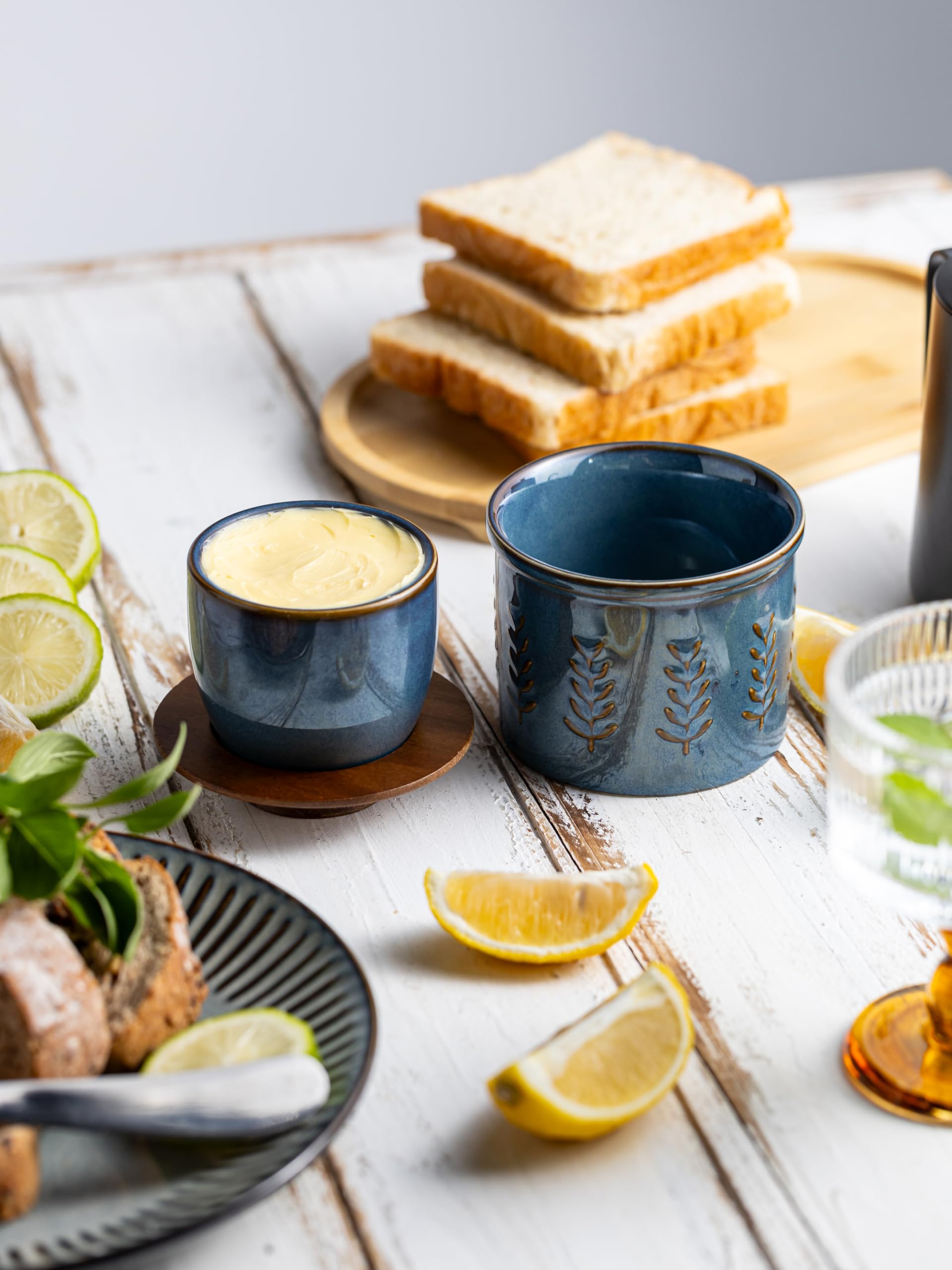 YHOJOY embossed ceramic body with wooden lid adds elegant kitchen display