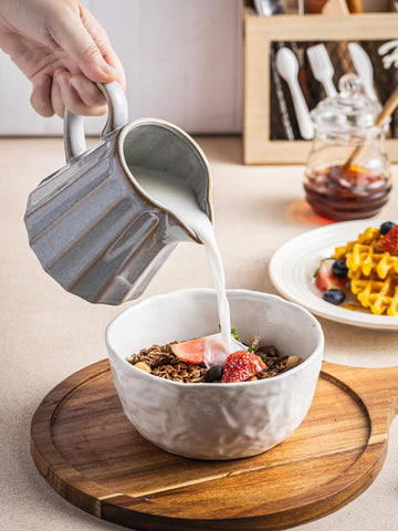 YHOJOY vertical stripe texture with rustic rim complements modern or farmhouse settings.