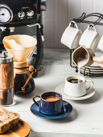 Gift-ready YHOSSEUN espresso set ideal for gatherings and entertaining