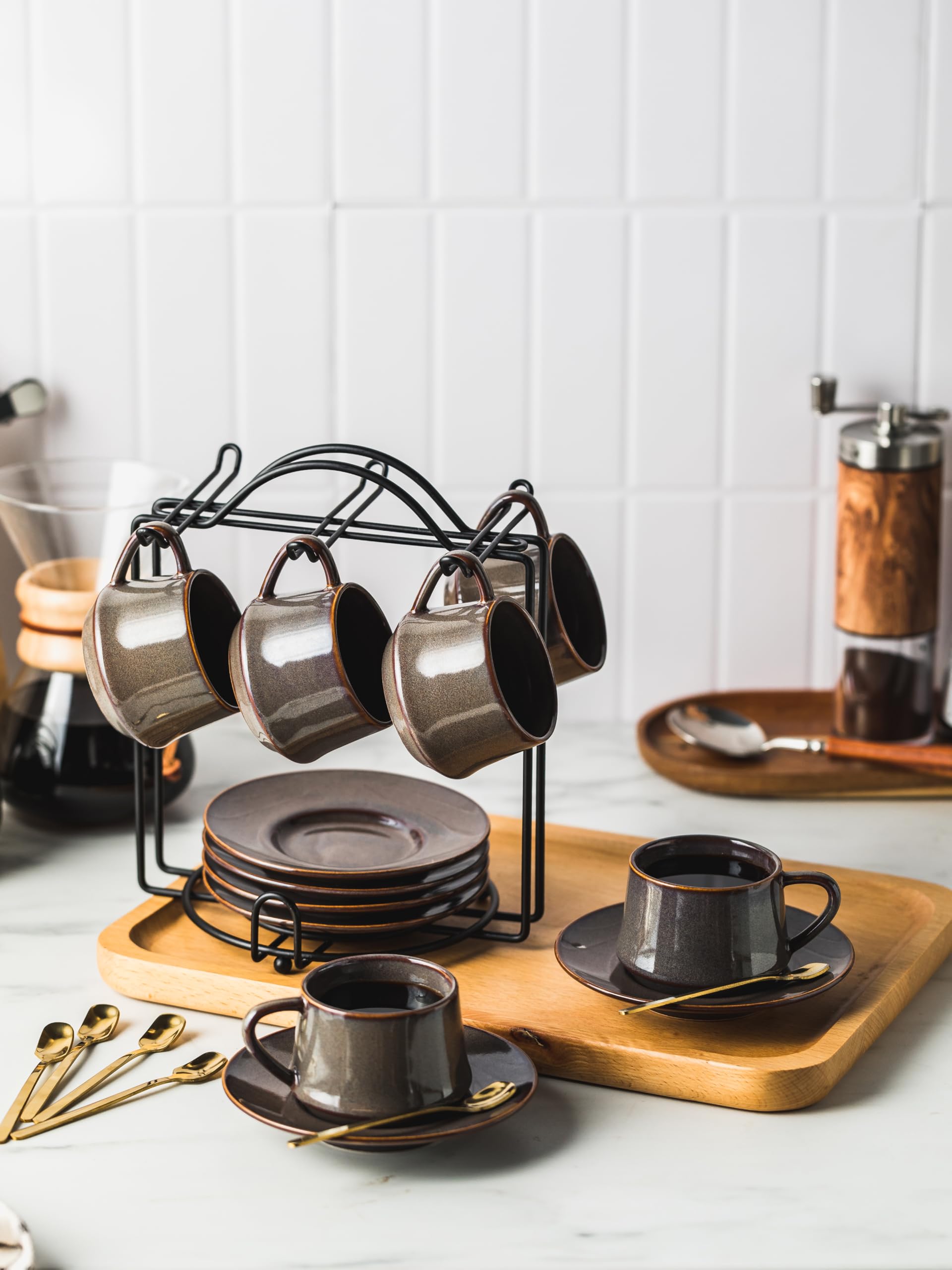 YHOSSEUN metal stand helps keep cups neatly organized on your counter.