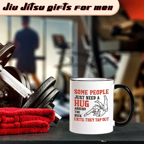 YHRJWN anti-slip base mug, stable on gym counters for spills-free sipping.
