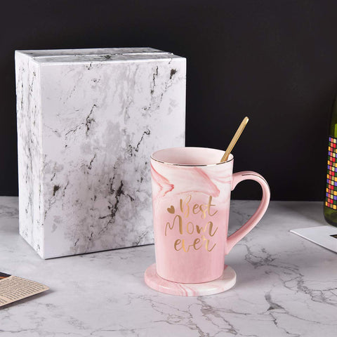 YHRJWN gift box with spoon and coaster enhances presenting a thoughtful Mom gift.