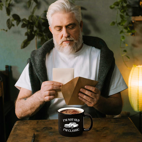 YHRJWN Non-slip base keeps the mug steady on desks and tables.
