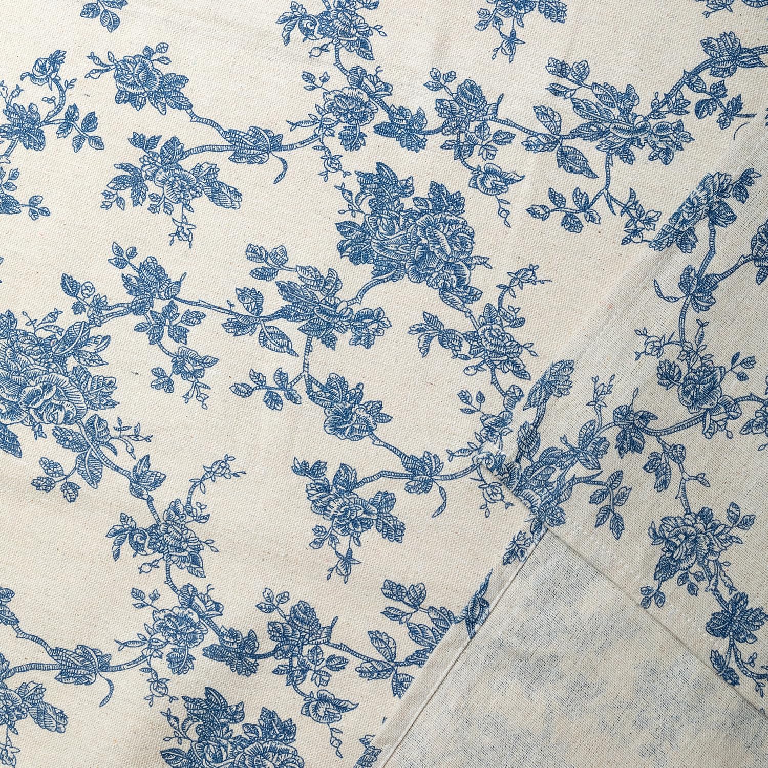 YiHomer Pastoral round tablecloth wrinkle-resistant fabric reduces creasing after washing.