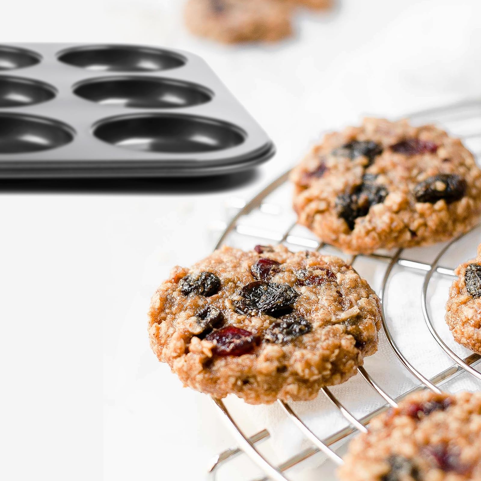 Yomvzake multi-use baking pan for cake, quiche, cookies and more.