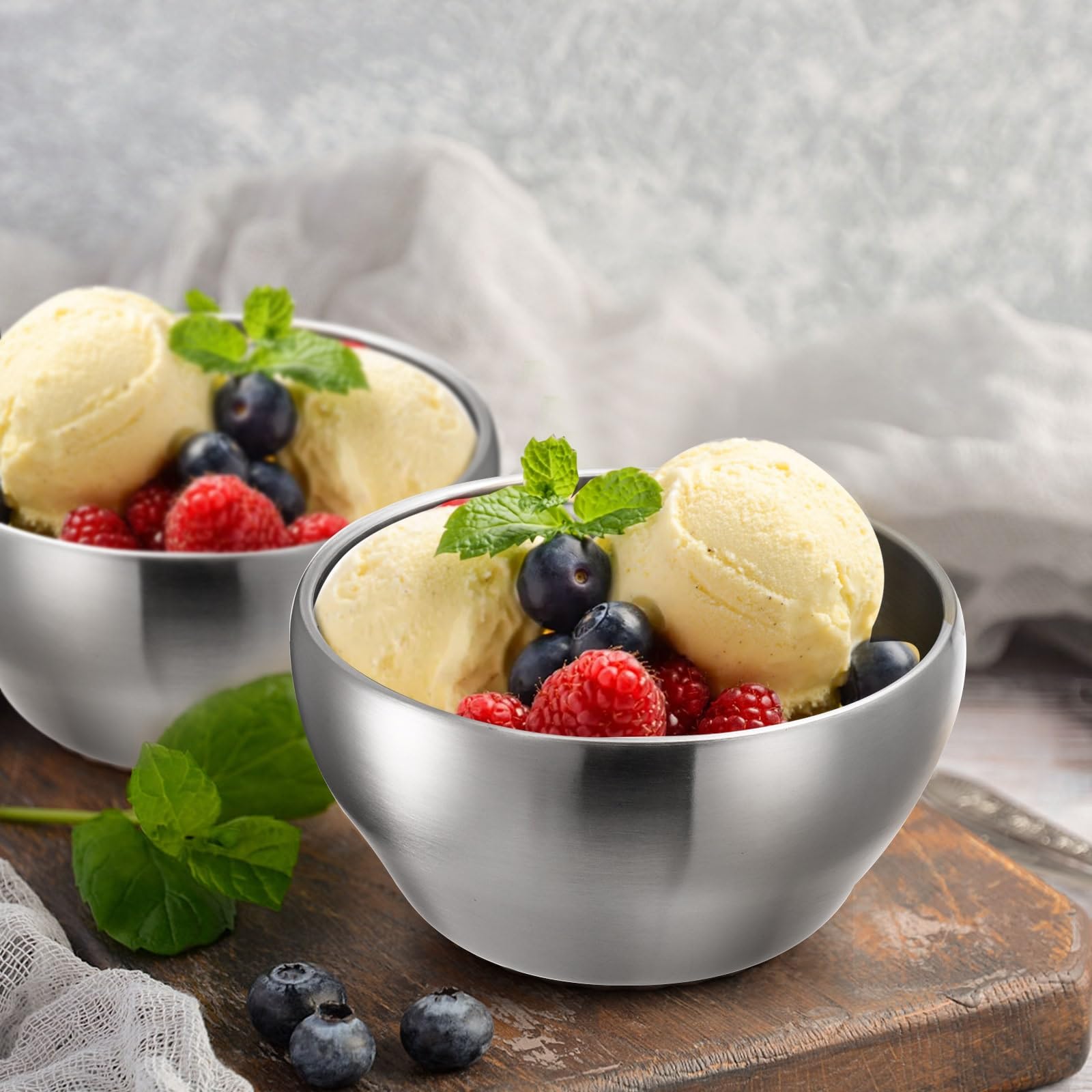 Youeon dishwasher-safe bowls for quick, convenient cleaning.