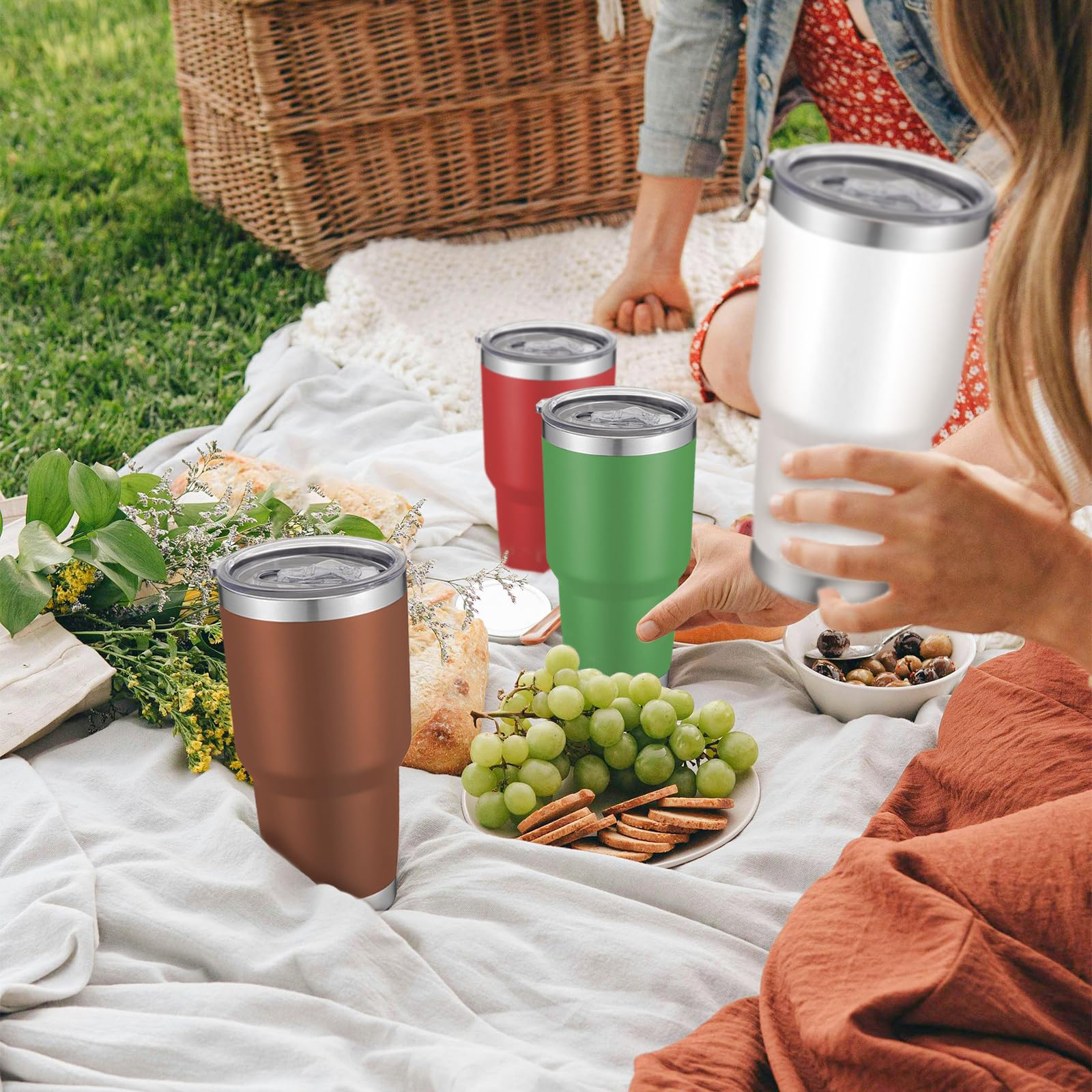 YOUKE OLA wide opening ensures simple cleaning and filling.