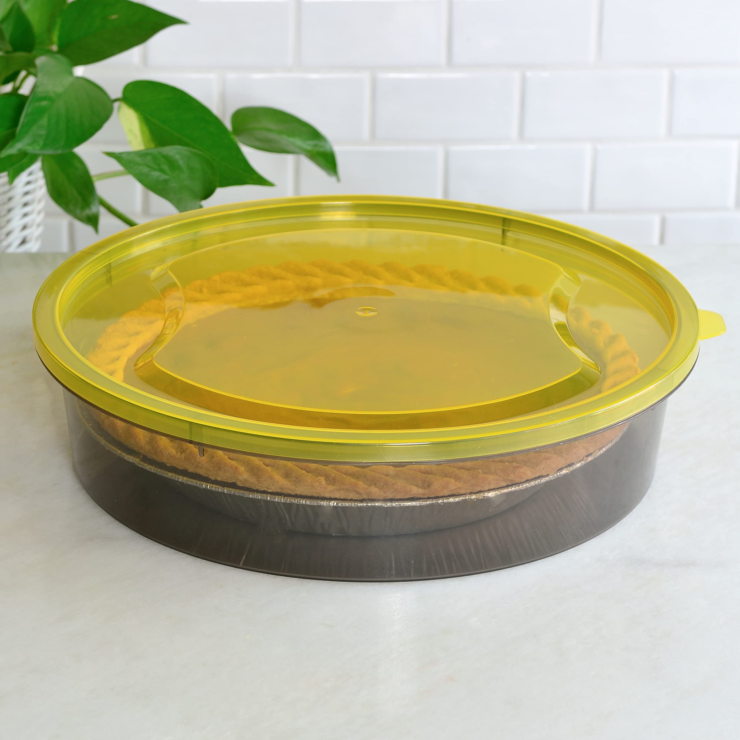 Youngever 3-pack lids keep pies secure during transport.