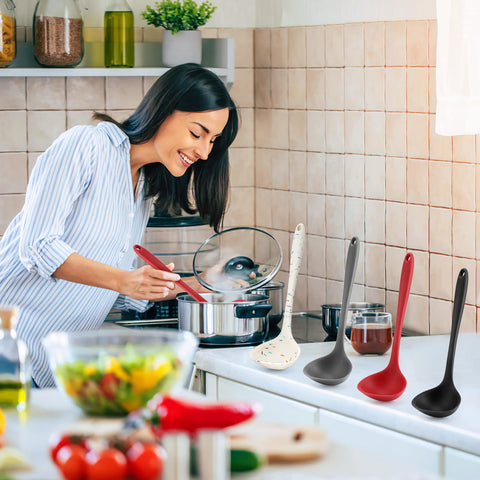 YuLohass ladle long-handle design keeps hands away from heat