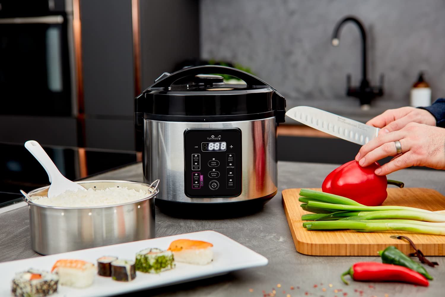 Yum Asia YumCarb 3D surround heating for consistent cooking results.