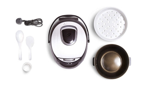 Yum Asia Sakura detachable US plug adds plug-in versatility.