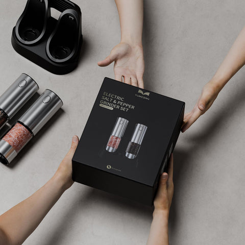 Yumcian detachable base allows easy cleaning and effortless relocation to the dining table.