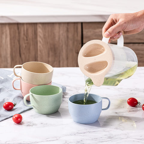 Yunqing transparent kettle in wheat straw, clear view of beverages.