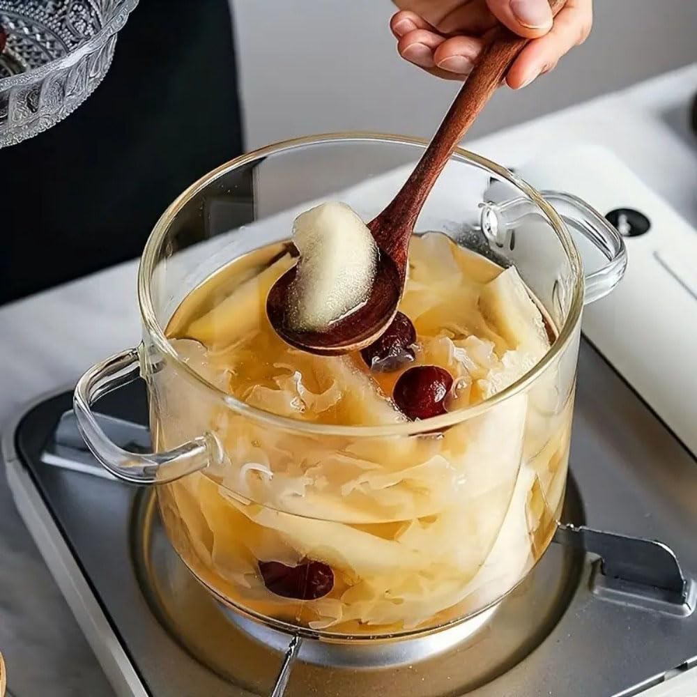 Yvsay multi-use glass saucepan suited for sauces, soups, and reheating.