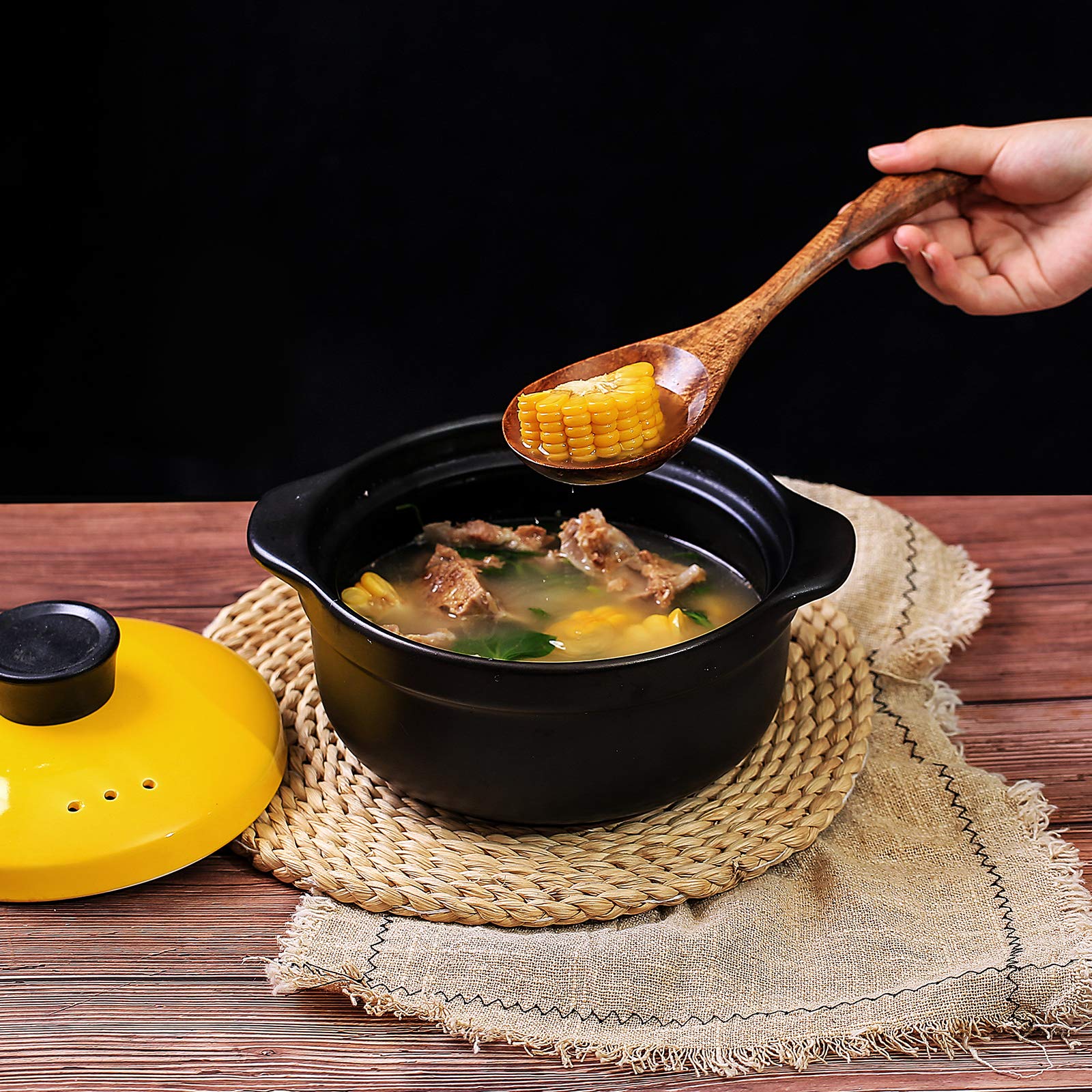 YYLTJR turner with long handle for comfortable high-heat cooking.