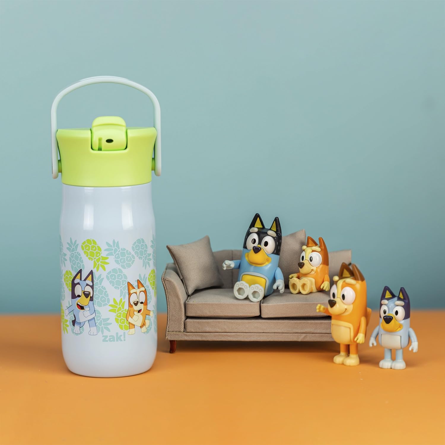Zak Designs Harmony Bluey bottle vacuum insulation keeps drinks cold longer