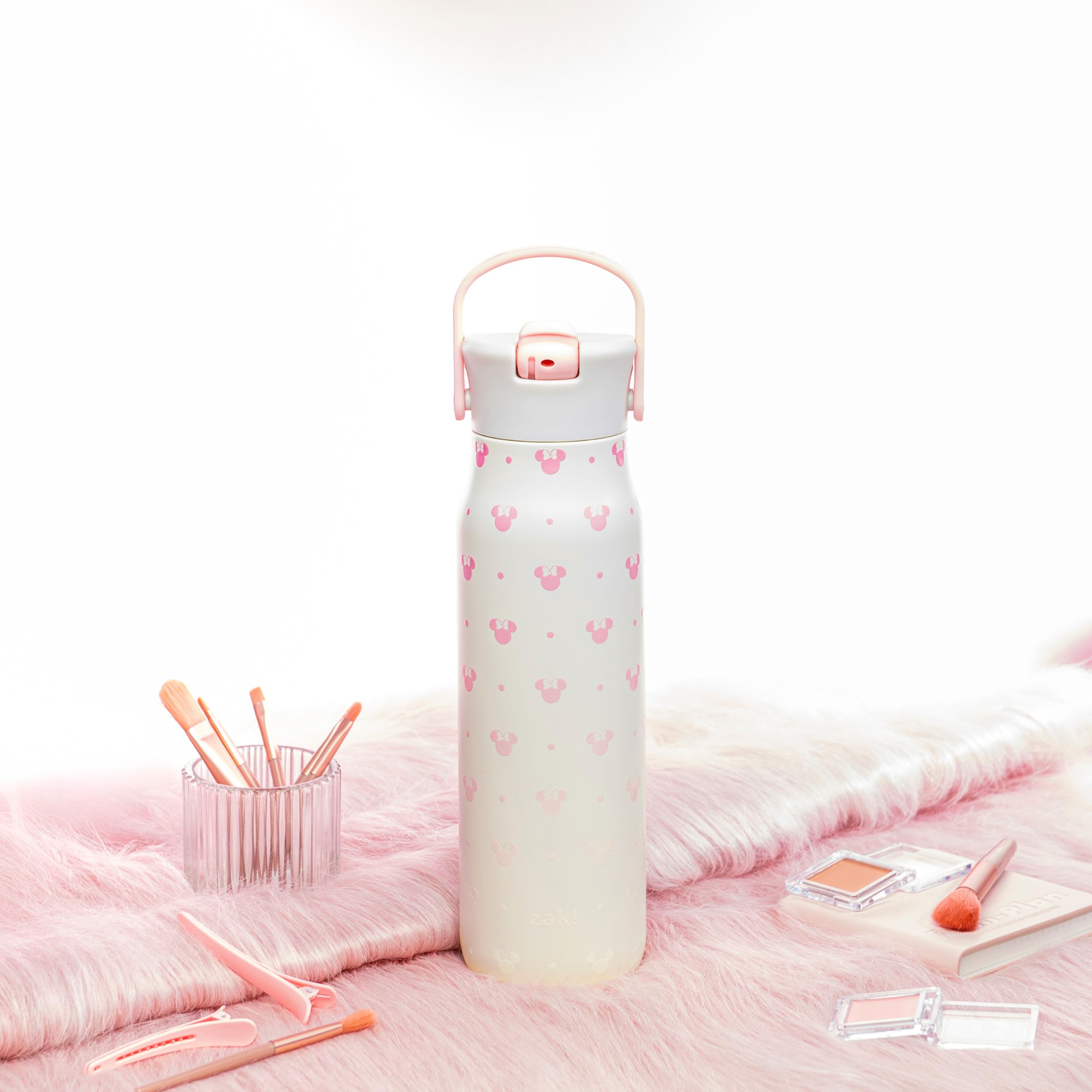 Zak Designs Minnie Mouse Harmony bottle lid with carry handle for easy transport.