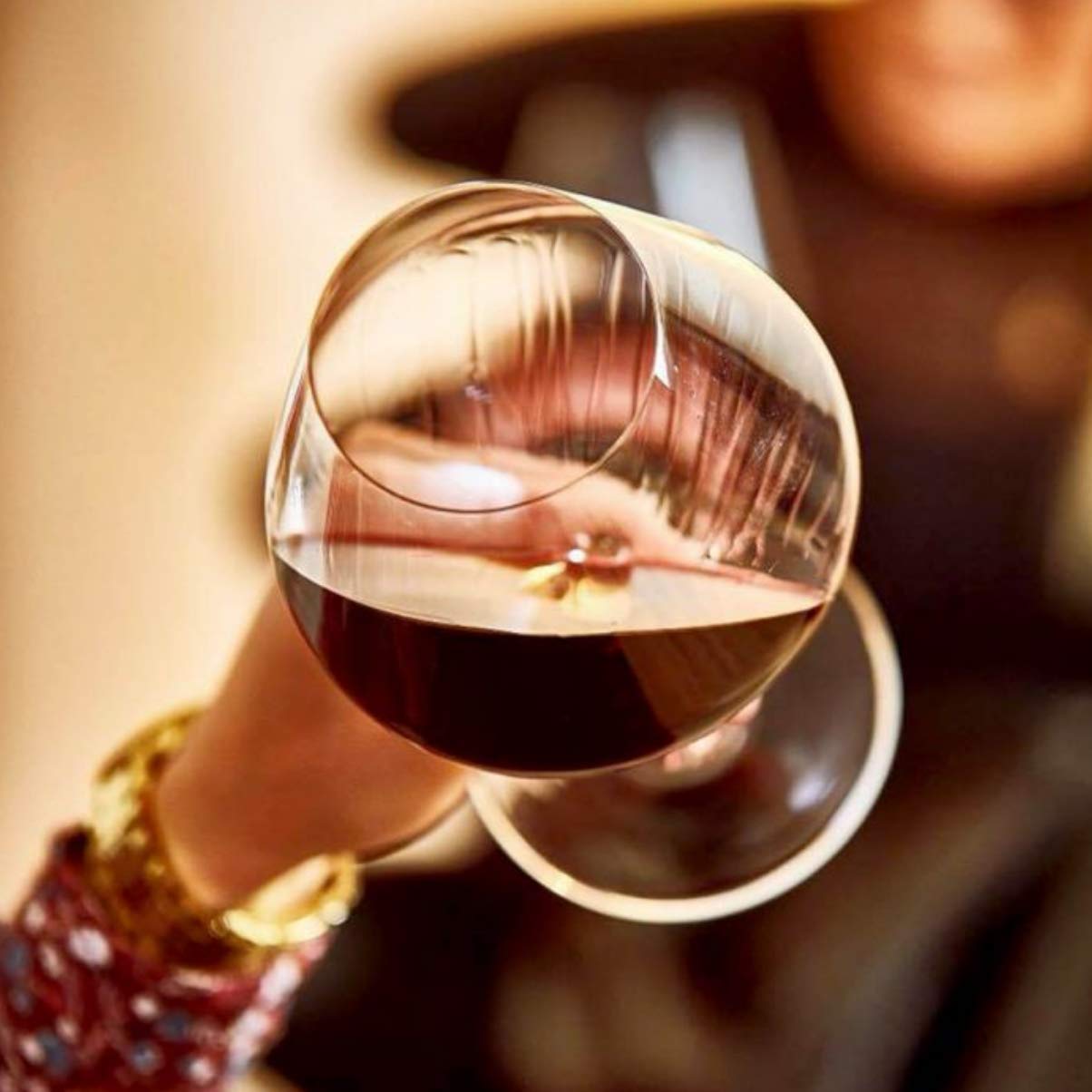Zalto Denk'Art Burgundy red glass is feather-light for easy handling.