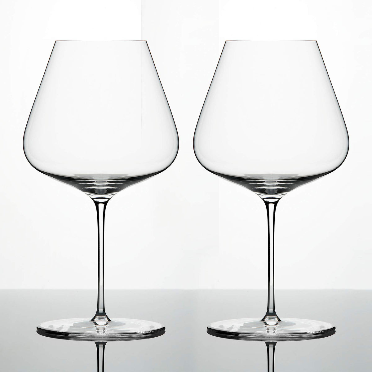 Zalto Denk'Art Burgundy red wine glass set enhances balance for refined tastings.