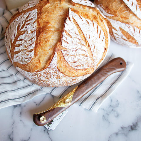 Zatoba kitchen tool for scoring dough with control and elegance