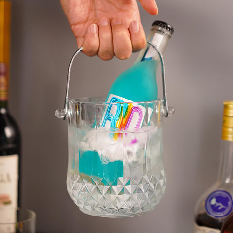 ZEERSHEE ice cube clip promotes hygienic handling during service