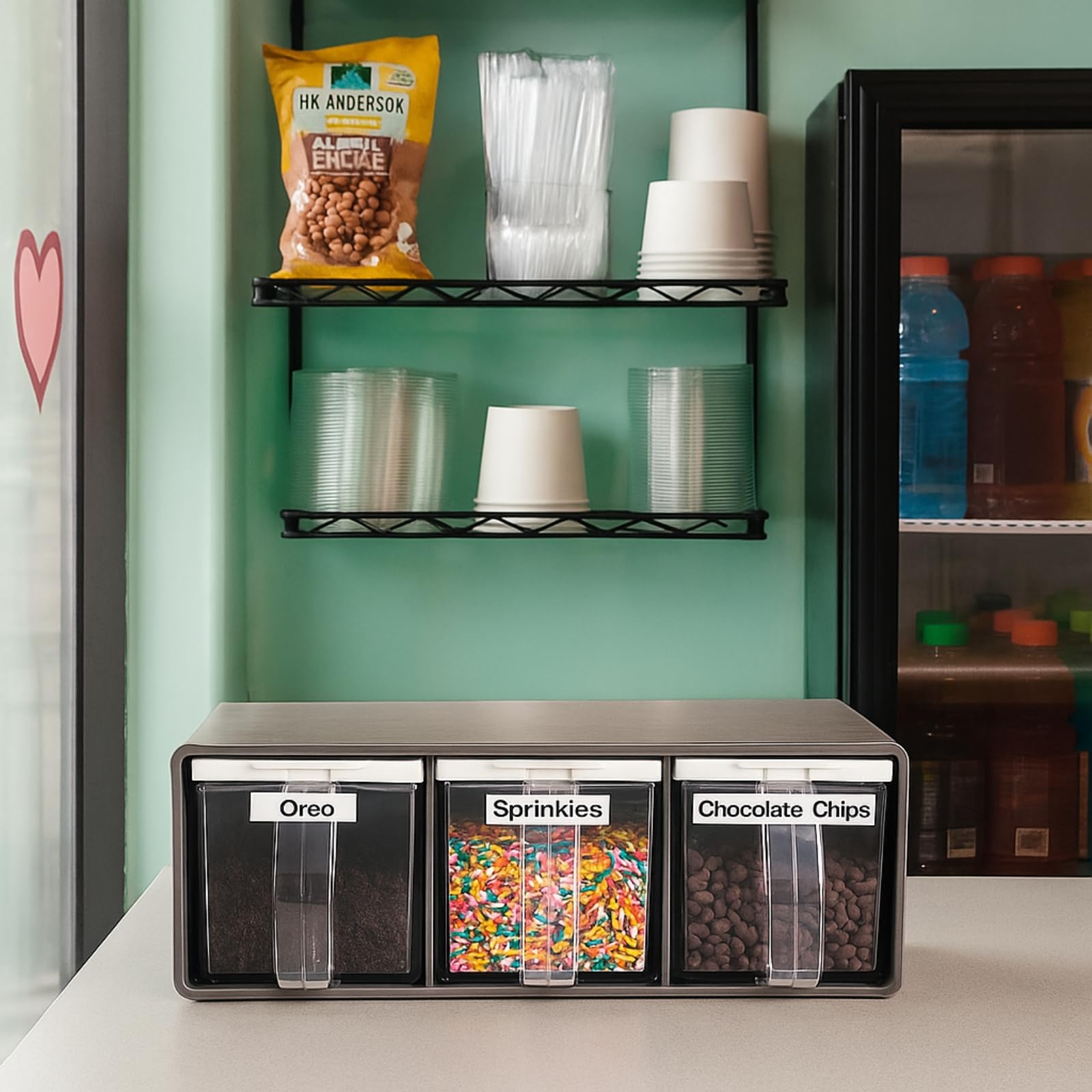 Zenfun easy-clean surface simplifies maintenance after meals