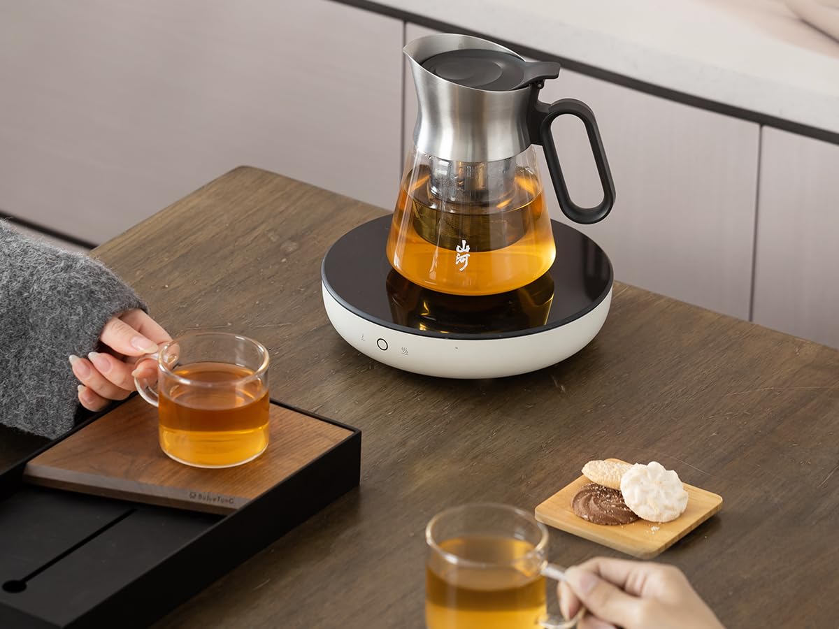 ZENS brew in action shows a refined, aromatic tea experience.