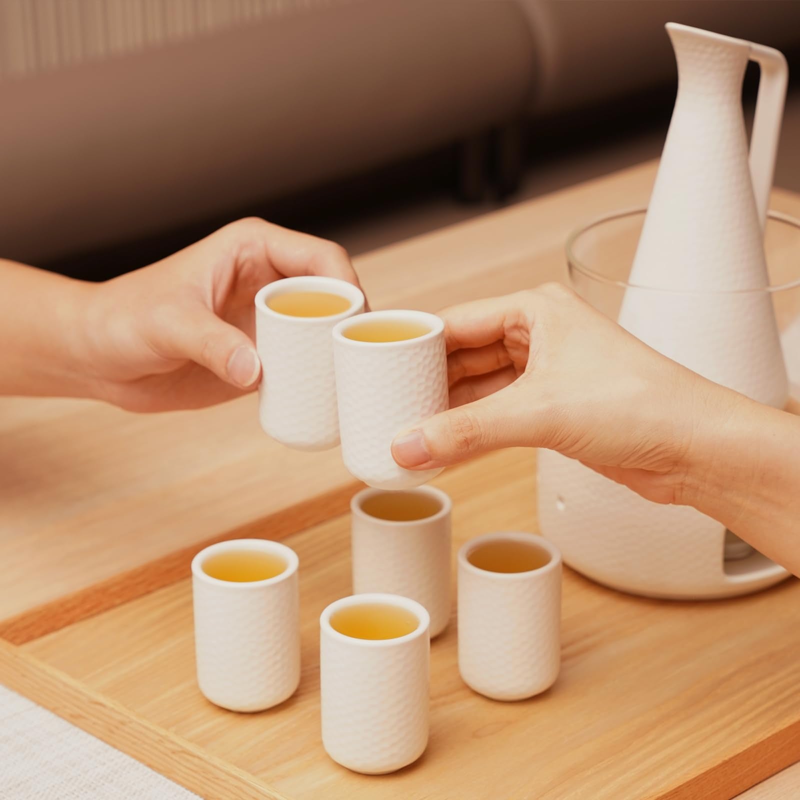 ZENS cotton towel absorbs drips for a tidy tabletop