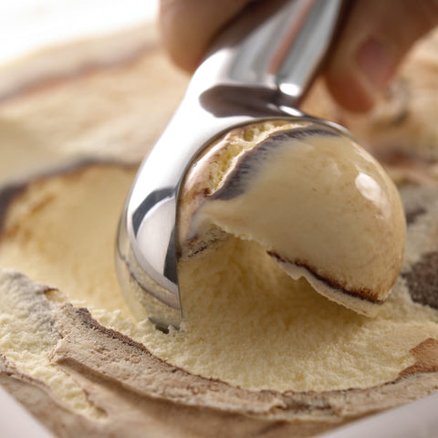 Zeroll easy-release feature helps serve clean, round scoops.