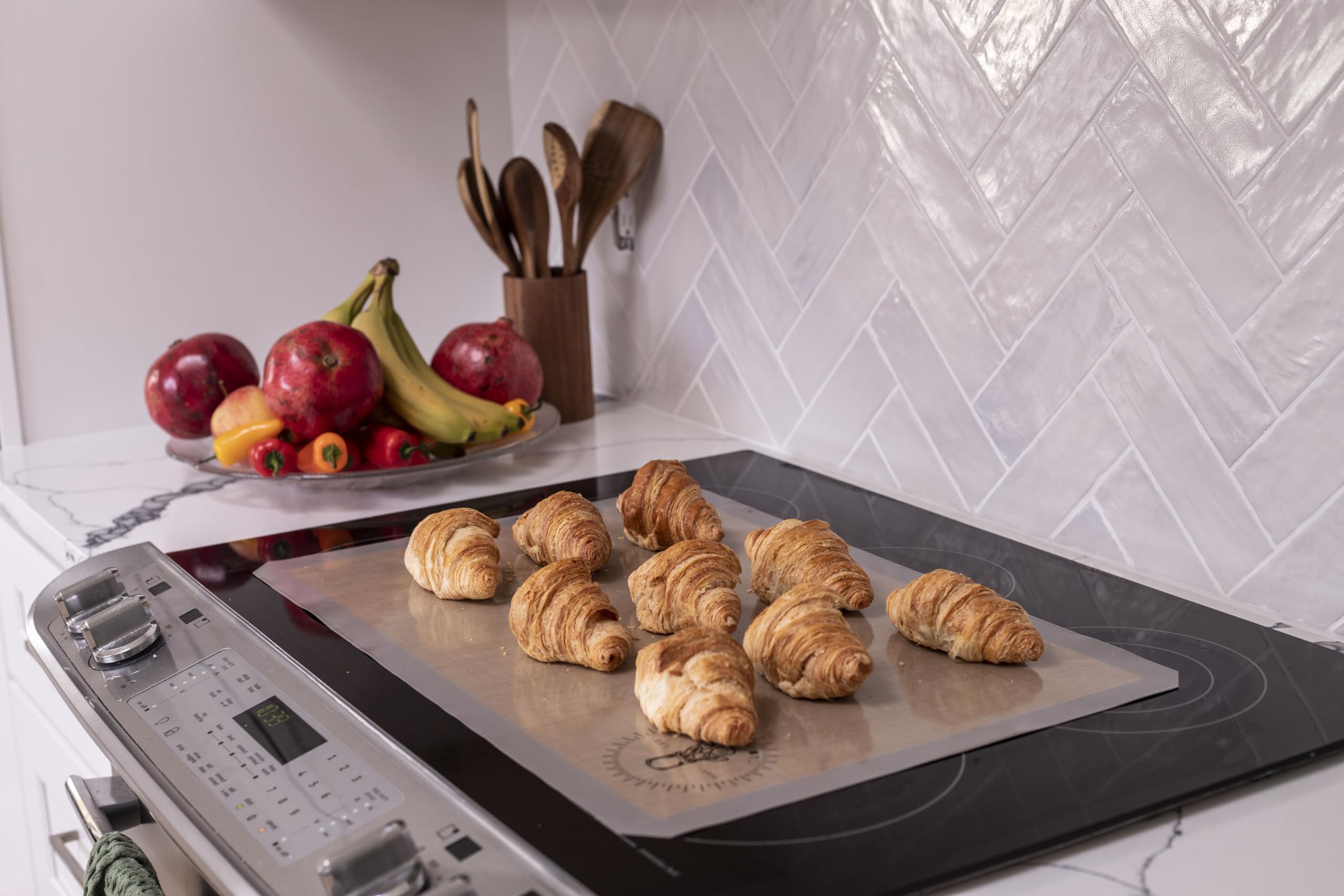 ZETHYR STREET silicone baking mat oven-safe for roasting vegetables