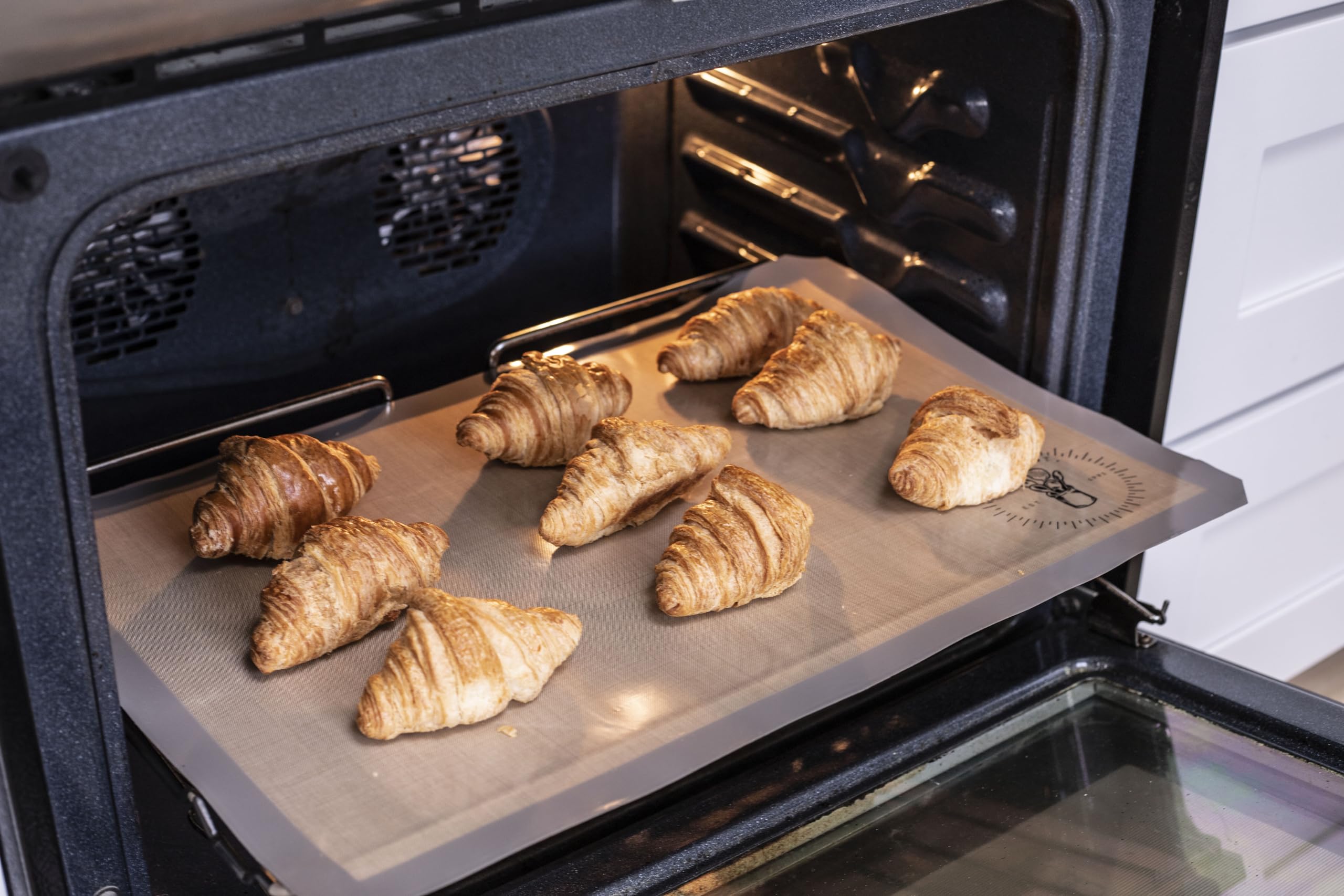 ZETHYR STREET 2-pack mats ready for bakery workflow