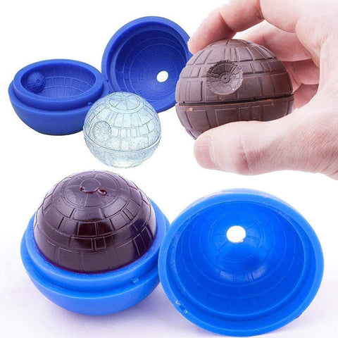 ZFBIRD mold used for making chocolate and gummies in the space-station form
