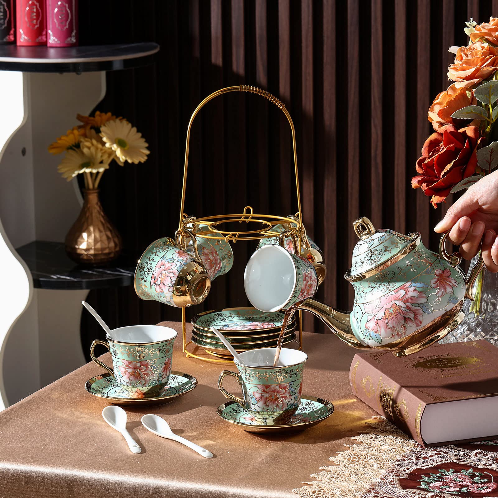Zhehao matching saucers complement cups for a coordinated set