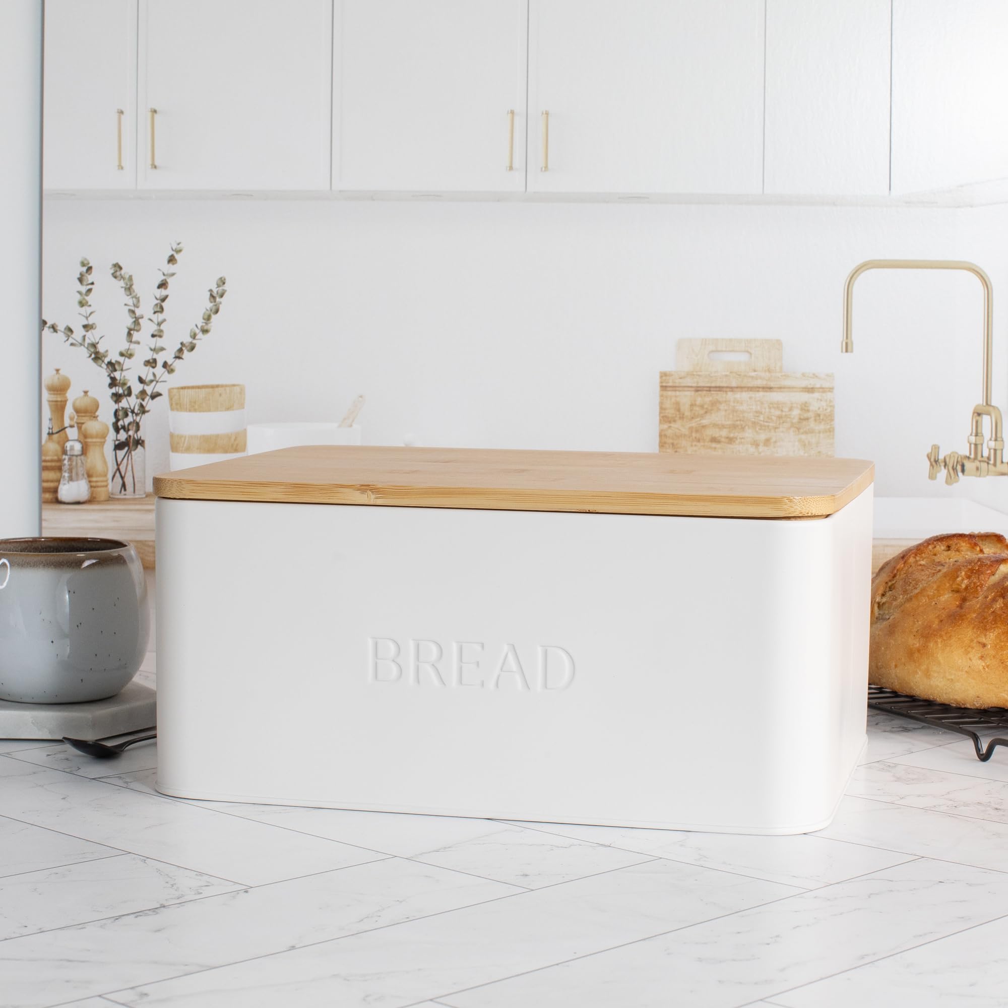 ZICOTO bread box with wooden lid on display keeps bread fresh and stylish