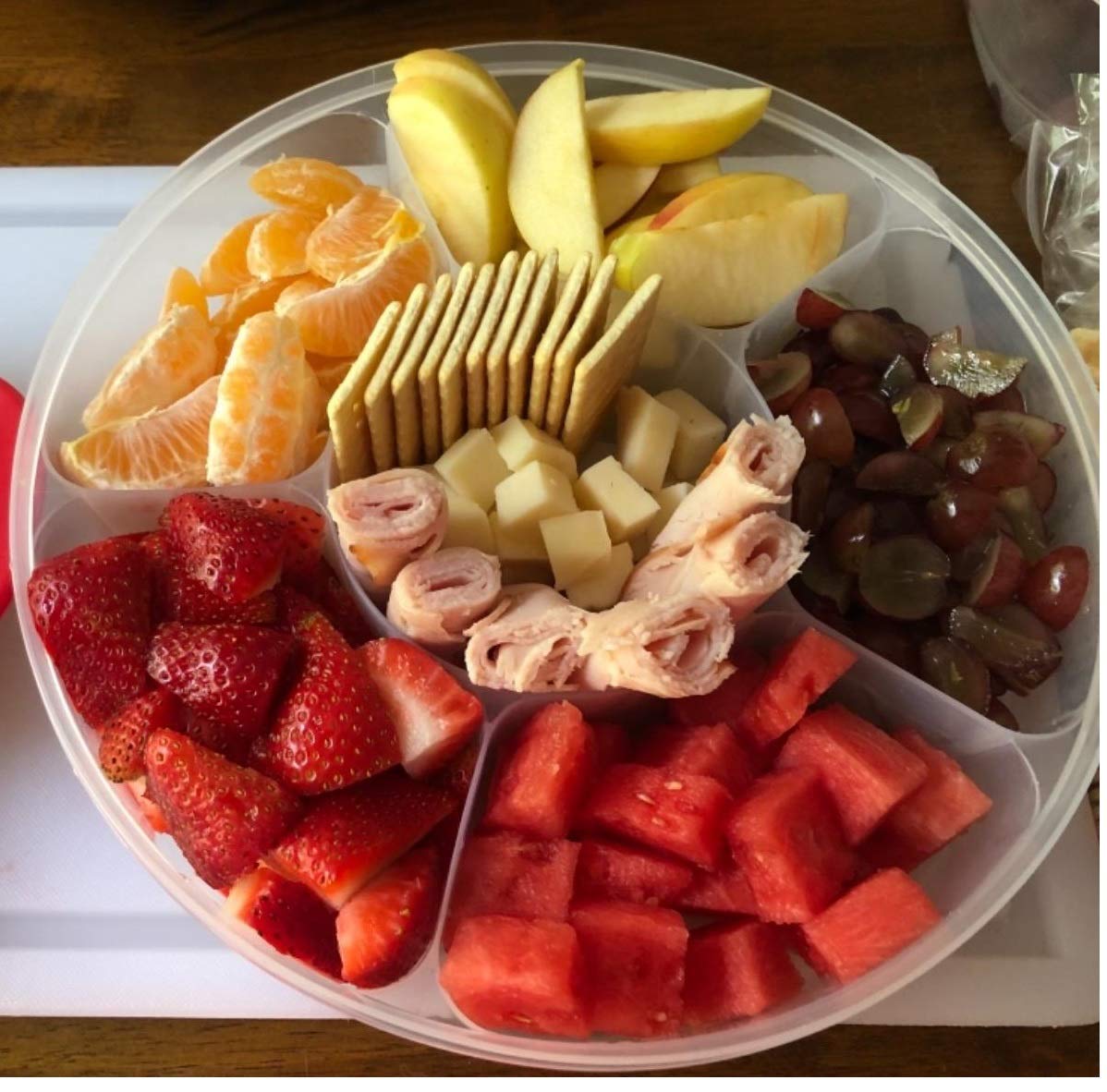 Zilpoo dishwasher-safe plastic tray for quick cleanup