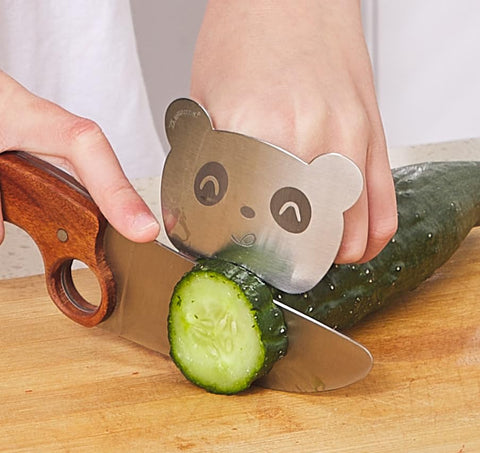 ZLemma full finger protection with non-slip fit in kitchen.