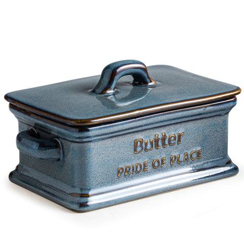 Zoeeker butter dish with lid keeps butter fresh and dust-free on the counter.