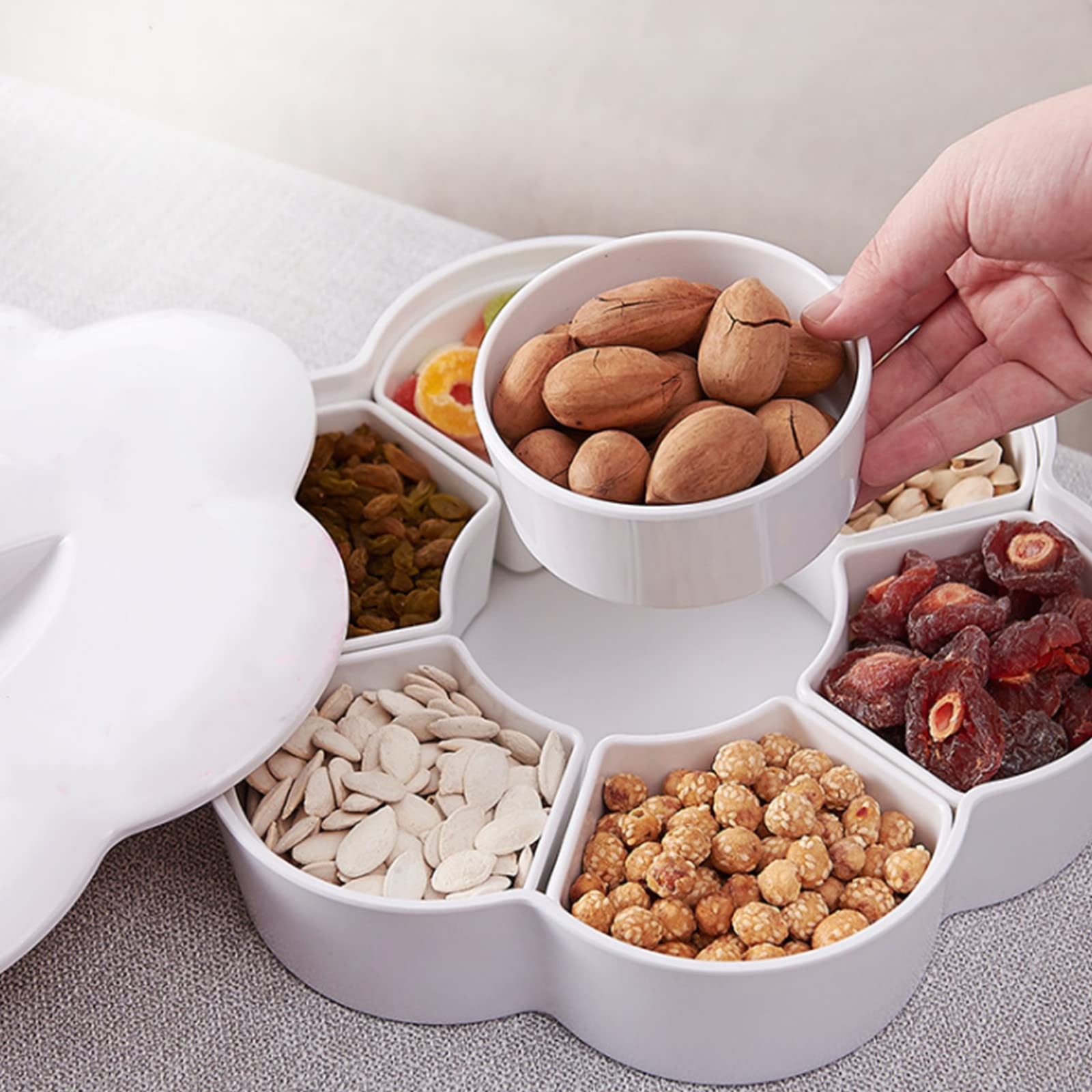 ZOOFOX lid design safeguards food from dust and moisture during storage