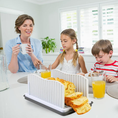 ZQZXD dishwasher-safe bread slicer for easy cleaning after baking.