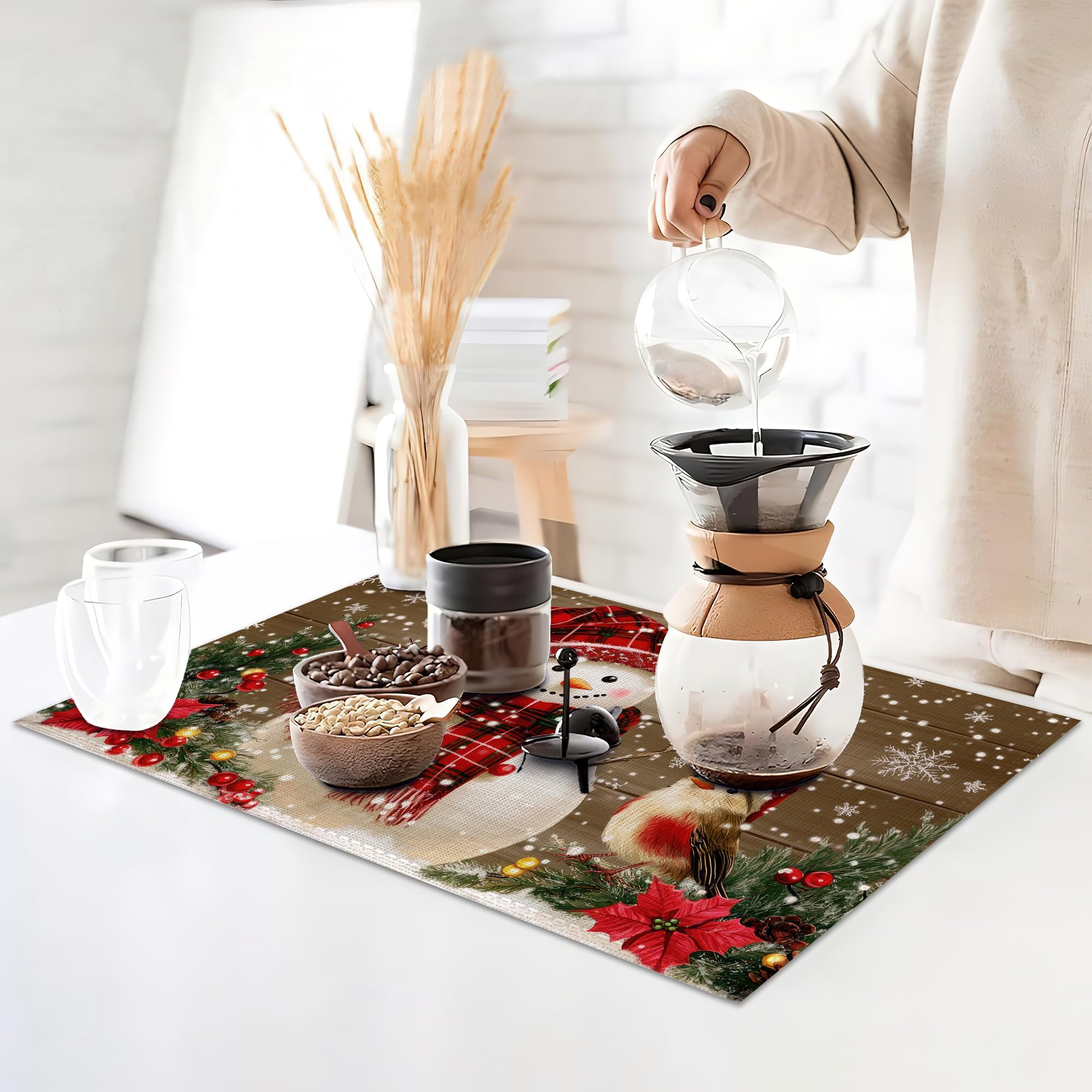 ZTHLL Waterproof non-slip mats keep the dining area clean.
