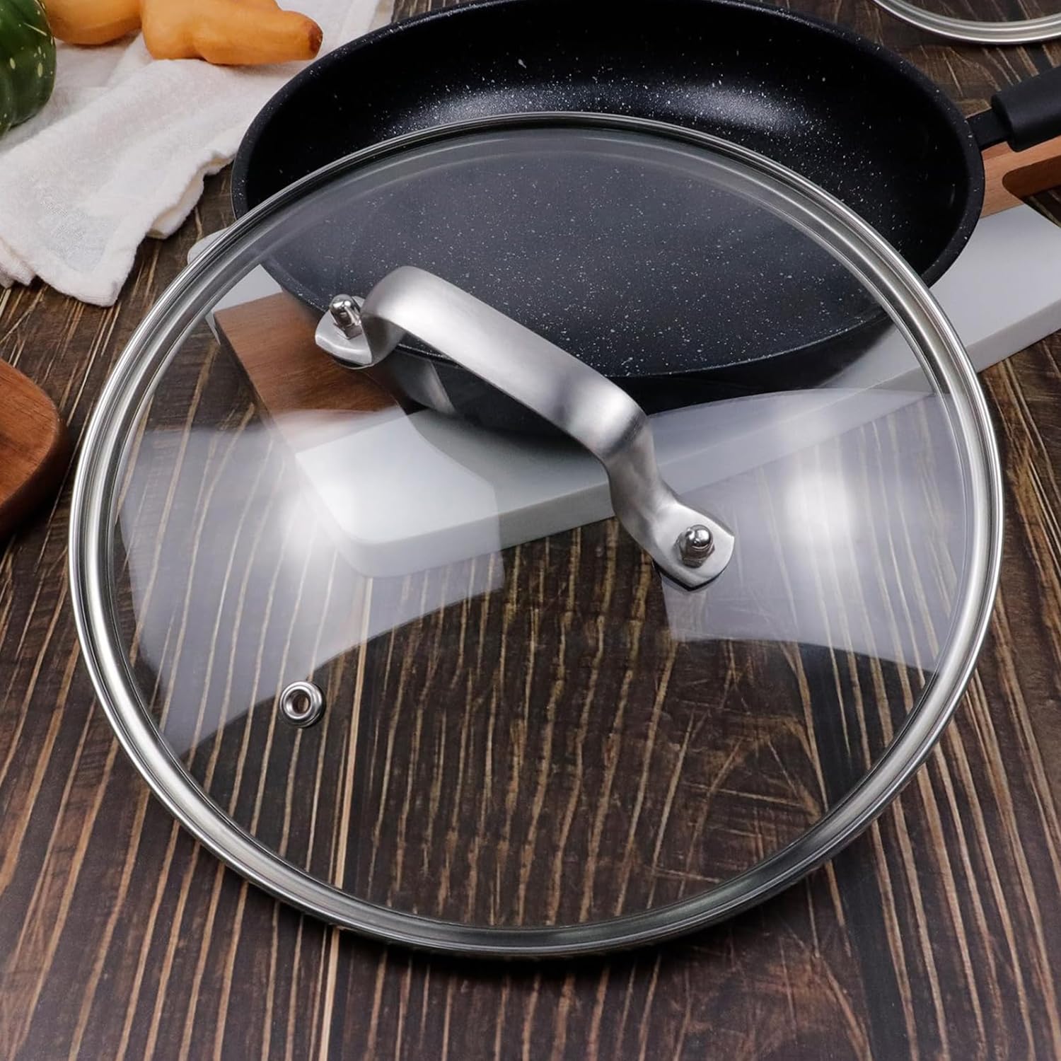 ZUIHUI dishwasher-safe lid that's easy to clean.