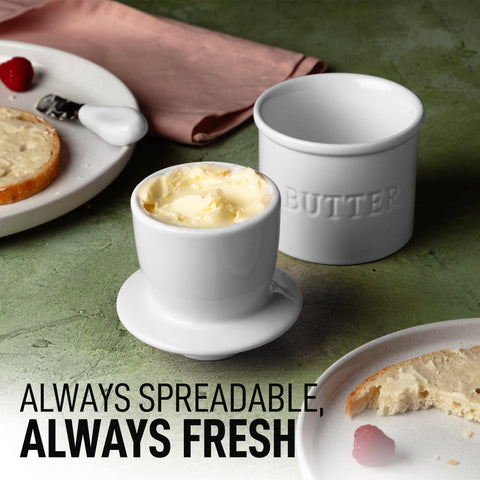 Zulay Kitchen butter crock with knife included for smooth spreading.